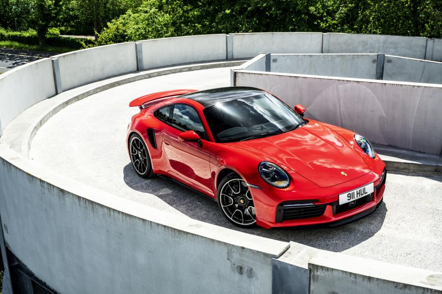  Porsche 911 Turbo S (992) 2020 года  (UK) (фото 4 из 42)